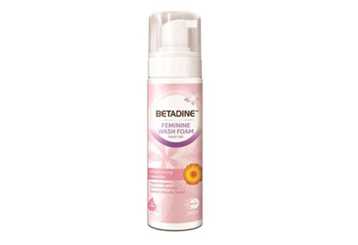 Betadine Feminine Wash Foam Moist Calendula 200ml