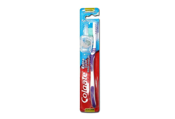 Colgate Toothbrush Extra Clean With Cap Medium