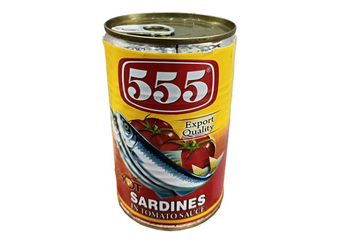 555 Sardines Tomato Sauce With Chili EOE 425g